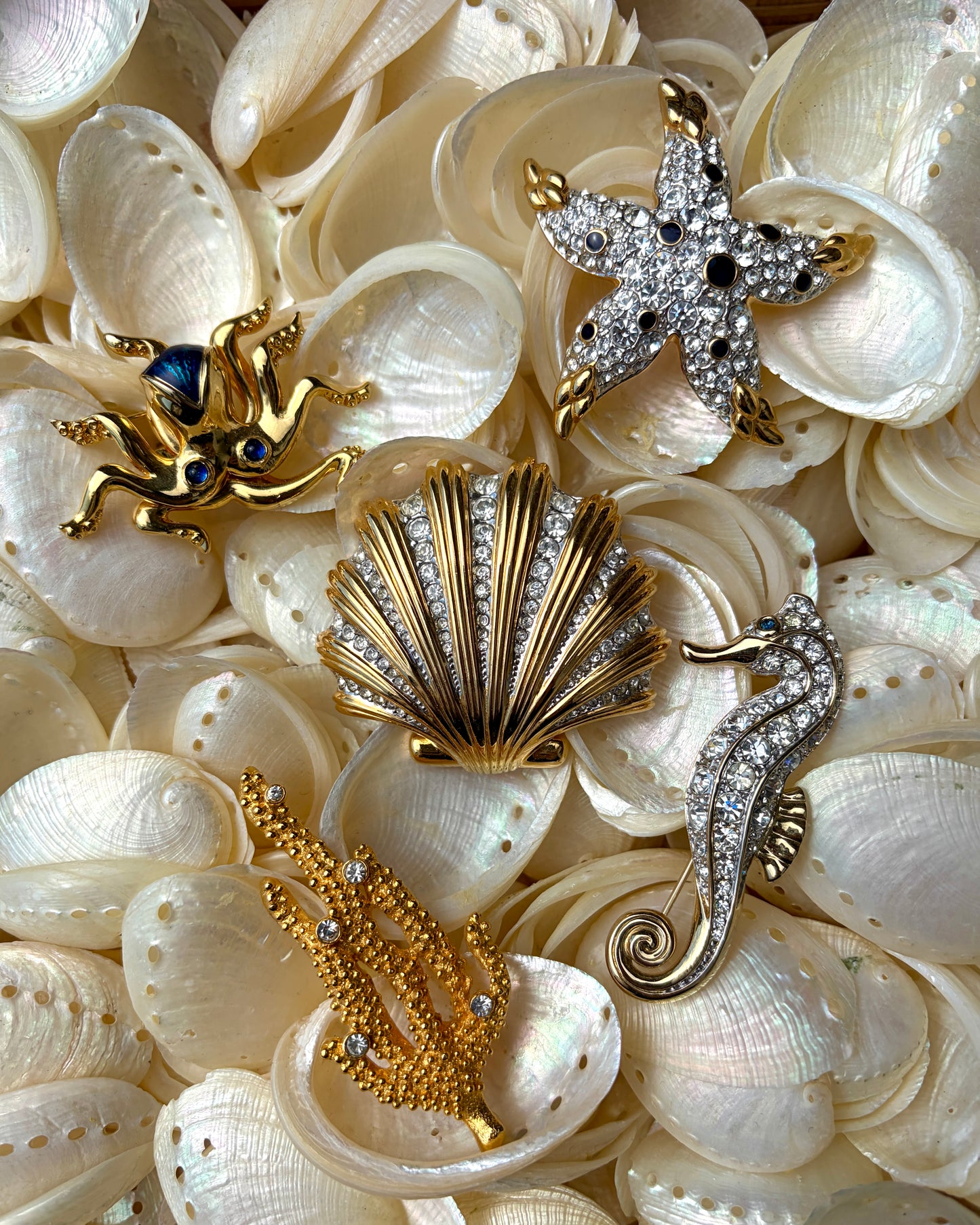 1990s Gold Plated Seahorse Brooch - Cabouchon