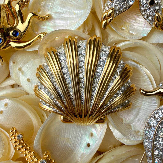 1990s Gold Plated Shell Brooch - Cabouchon
